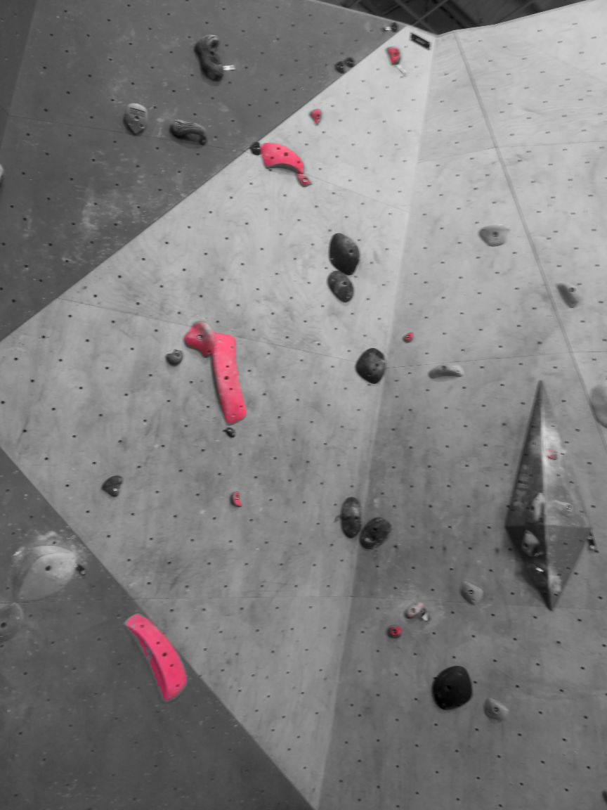 Photographie du bloc coté 6a dans le secteur Dièdre la salle Bloc Session Nancy.