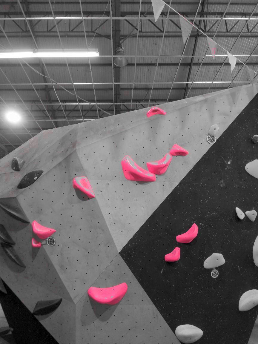 Photographie du bloc coté 5a dans le secteur Petit mur la salle Bloc Session Nancy.