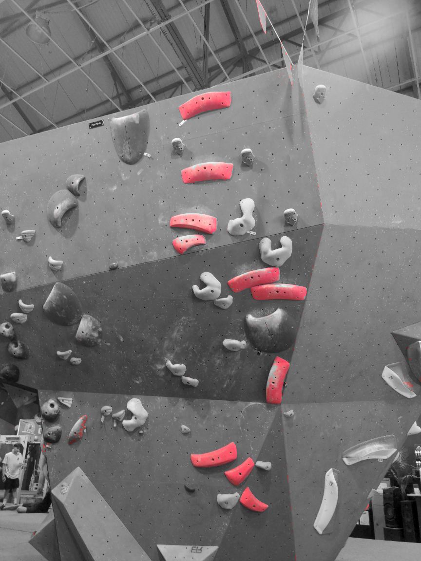 Photographie du bloc coté 6b+ dans le secteur Pan perdu la salle Bloc Session Nancy.