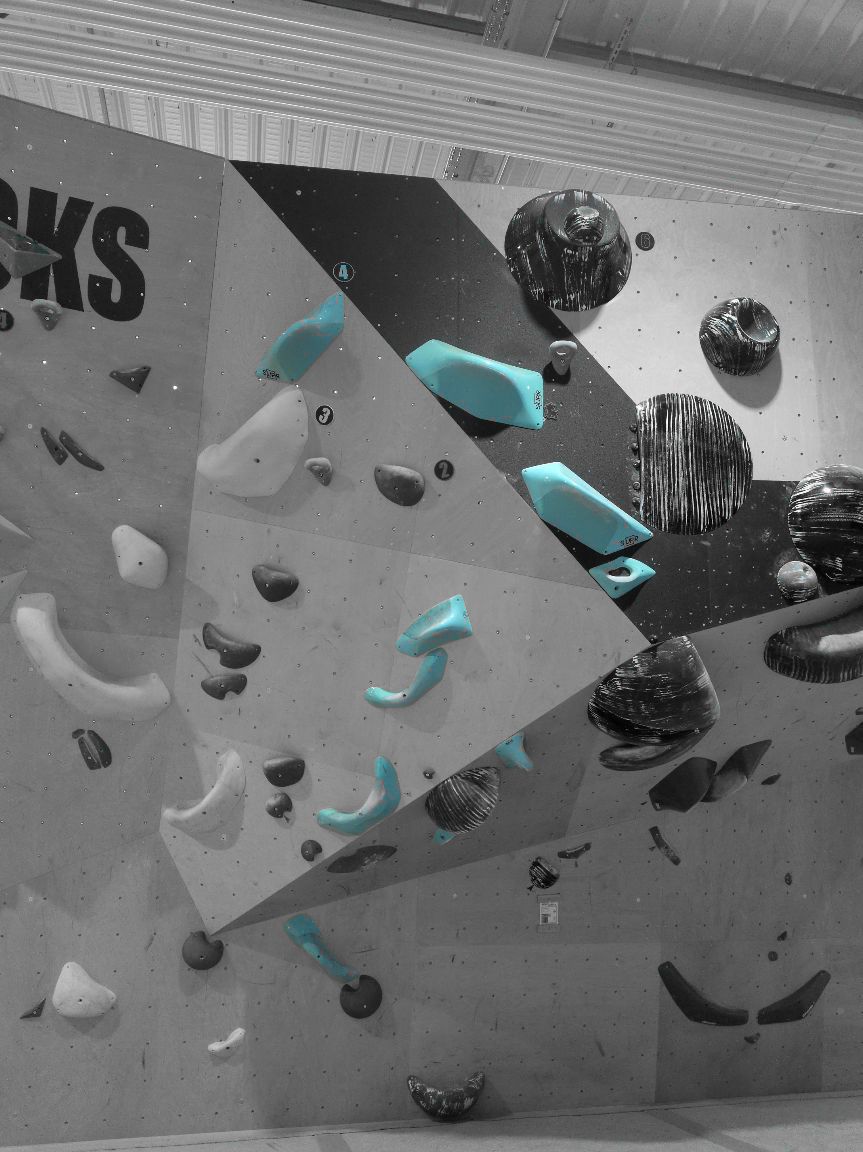 Photographie du bloc coté 5b dans le secteur Titan face la salle Goat Rocks Nancy.