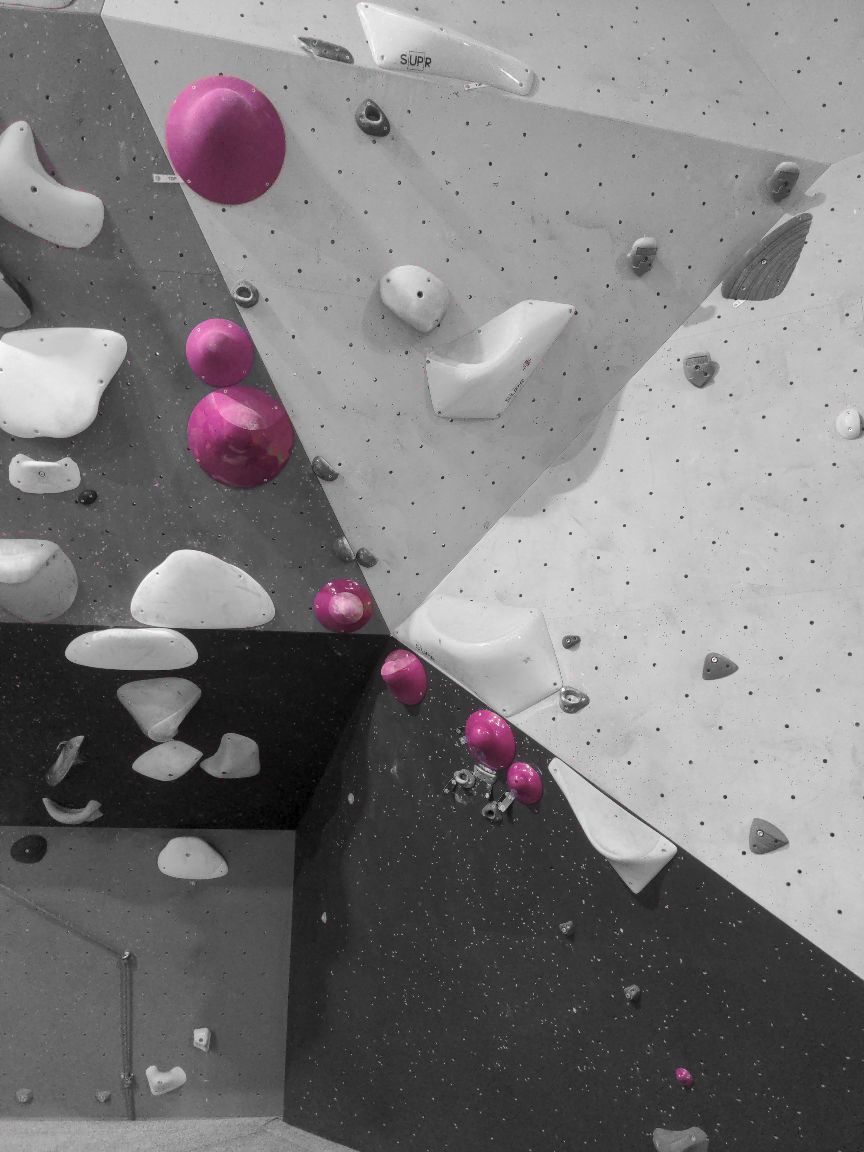 Photographie du bloc coté 6a+ dans le secteur Porte la salle Bloc Session Nancy.