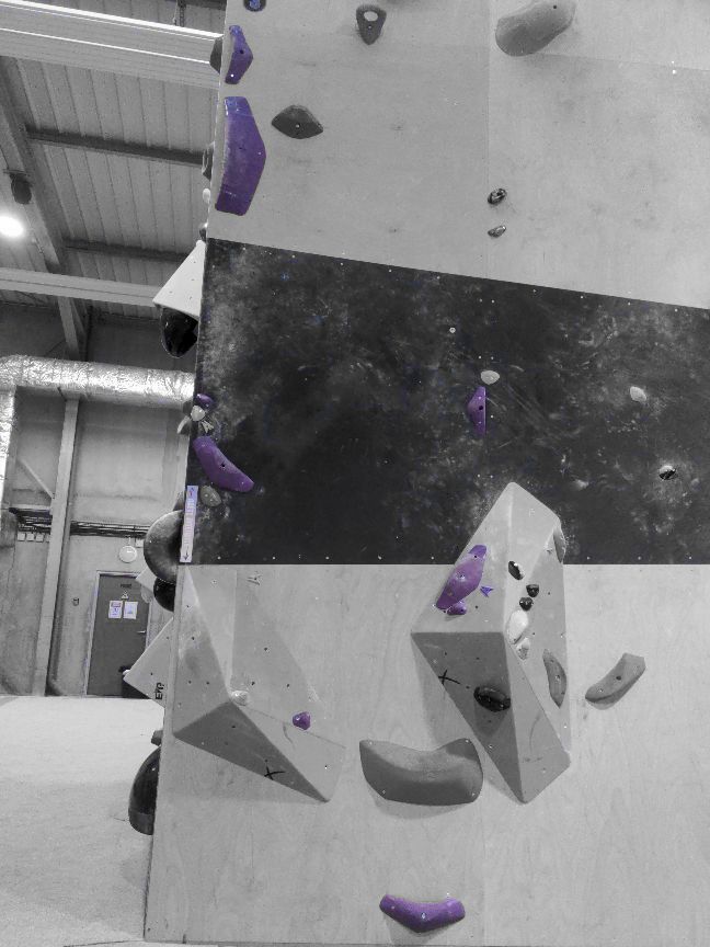 Photographie du bloc coté 4b dans le secteur Titan dos la salle Goat Rocks Nancy.