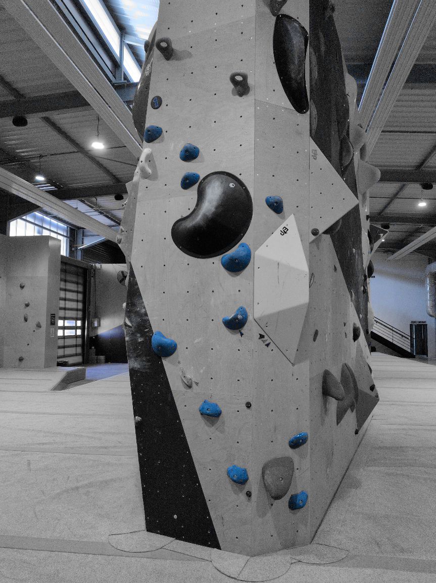 Photographie du bloc coté 2 dans le secteur Titan gauche la salle Goat Rocks Nancy.